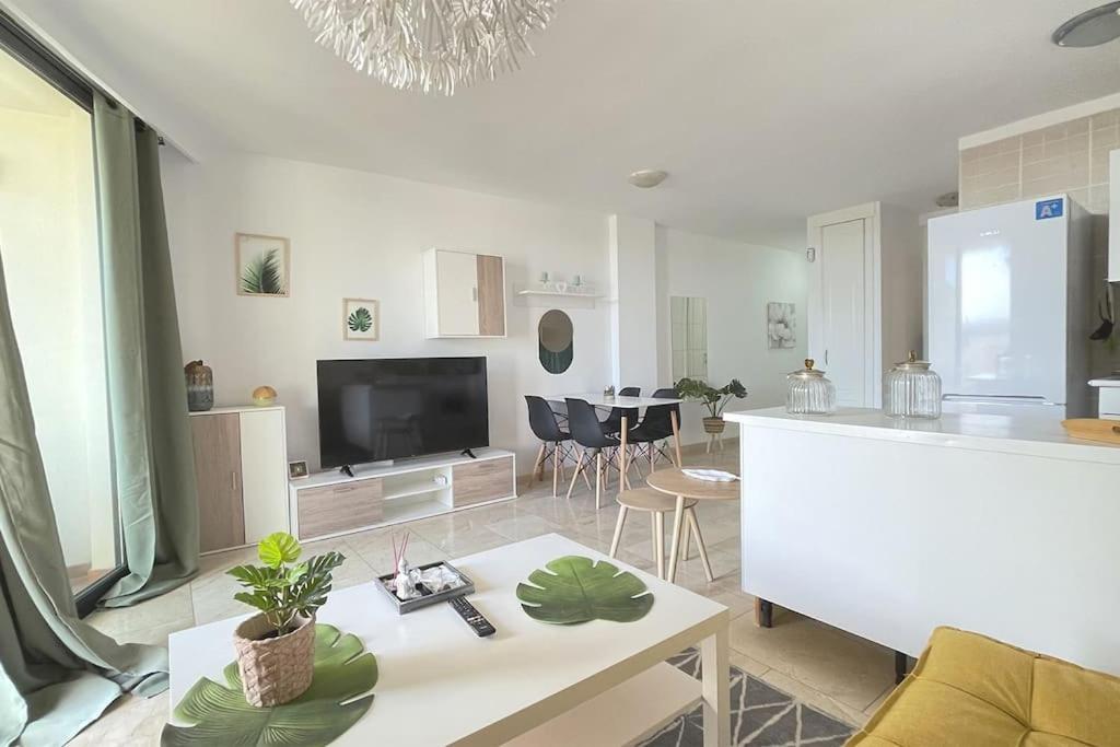 Ocean Deluxe Palm-Mar Apartment Bagian luar foto