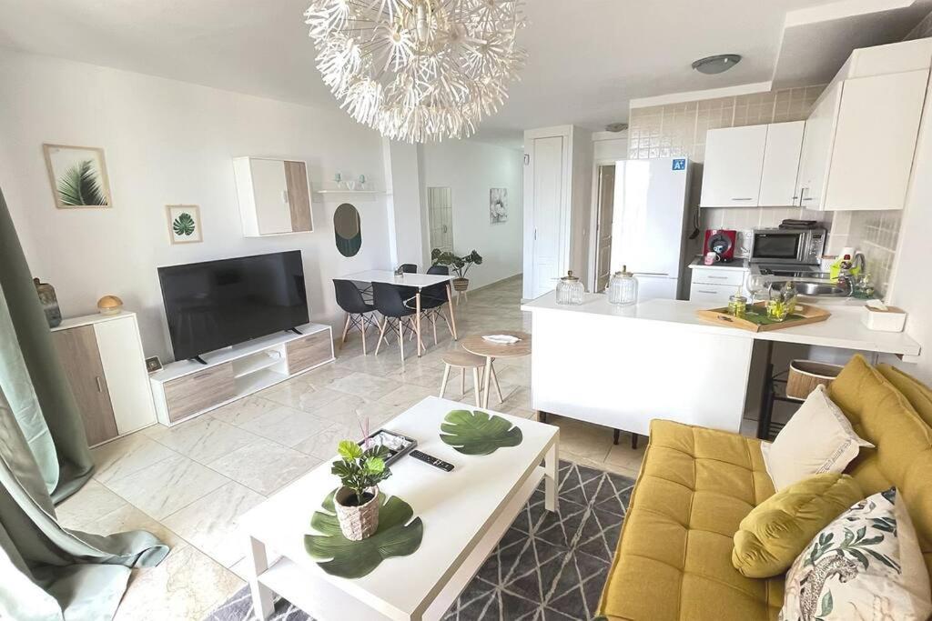 Ocean Deluxe Palm-Mar Apartment Bagian luar foto